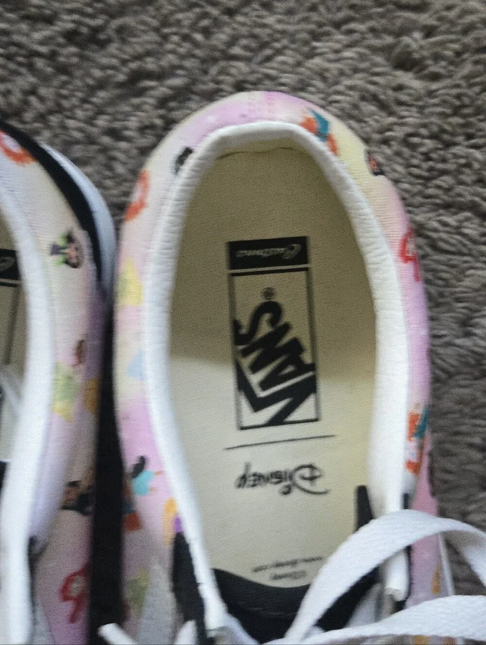 Vans Old Skool Disney Princess Women Size 11 Custome Canvas Print 072026 - Picture 2 of 8